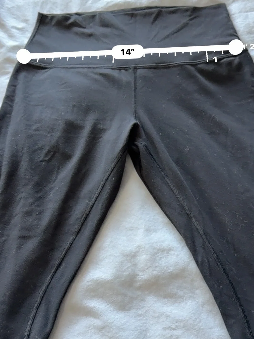 lululemon athletic Black Cropped Leggings - Comfortable Active Bottoms